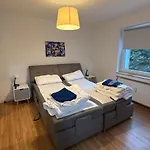 Modern 5-room apartment in Düsseldorf