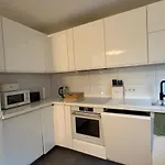 Modern 5-room apartment in Düsseldorf